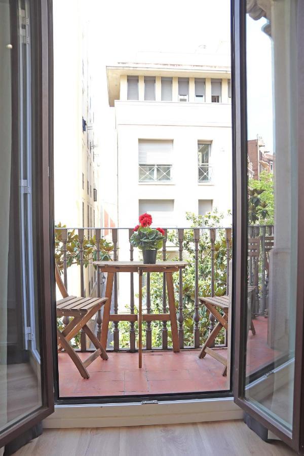 Hostal Gracia Barcellona Esterno foto