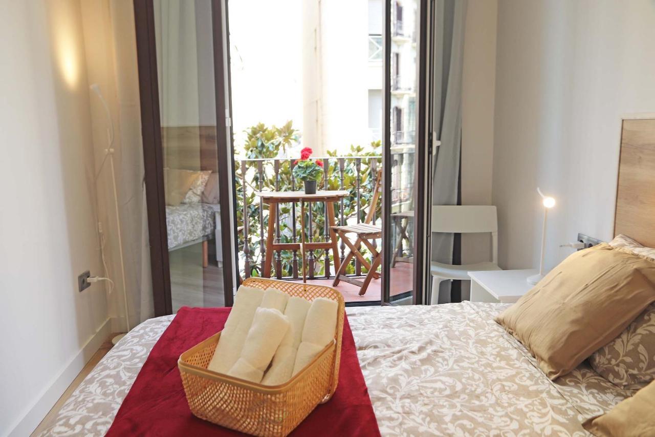 Hostal Gracia Barcellona Esterno foto